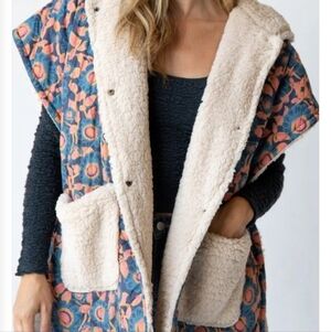 Natural Life Sherpa Hooded Poncho Vest Size L/XL